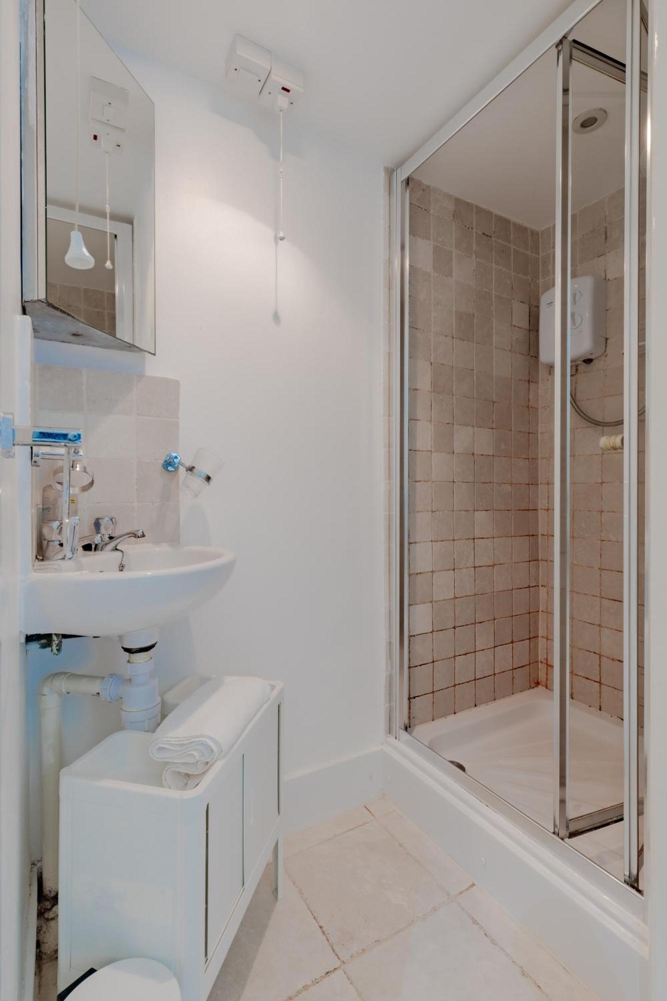 Fairhazel Gardens Studios London Room photo