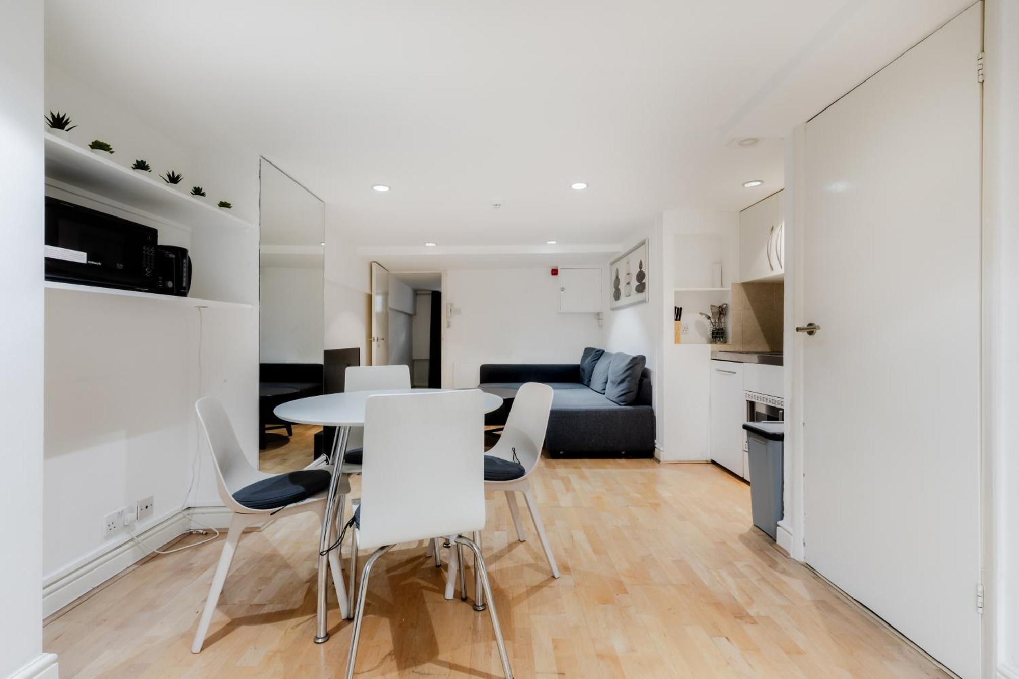 Fairhazel Gardens Studios London Room photo